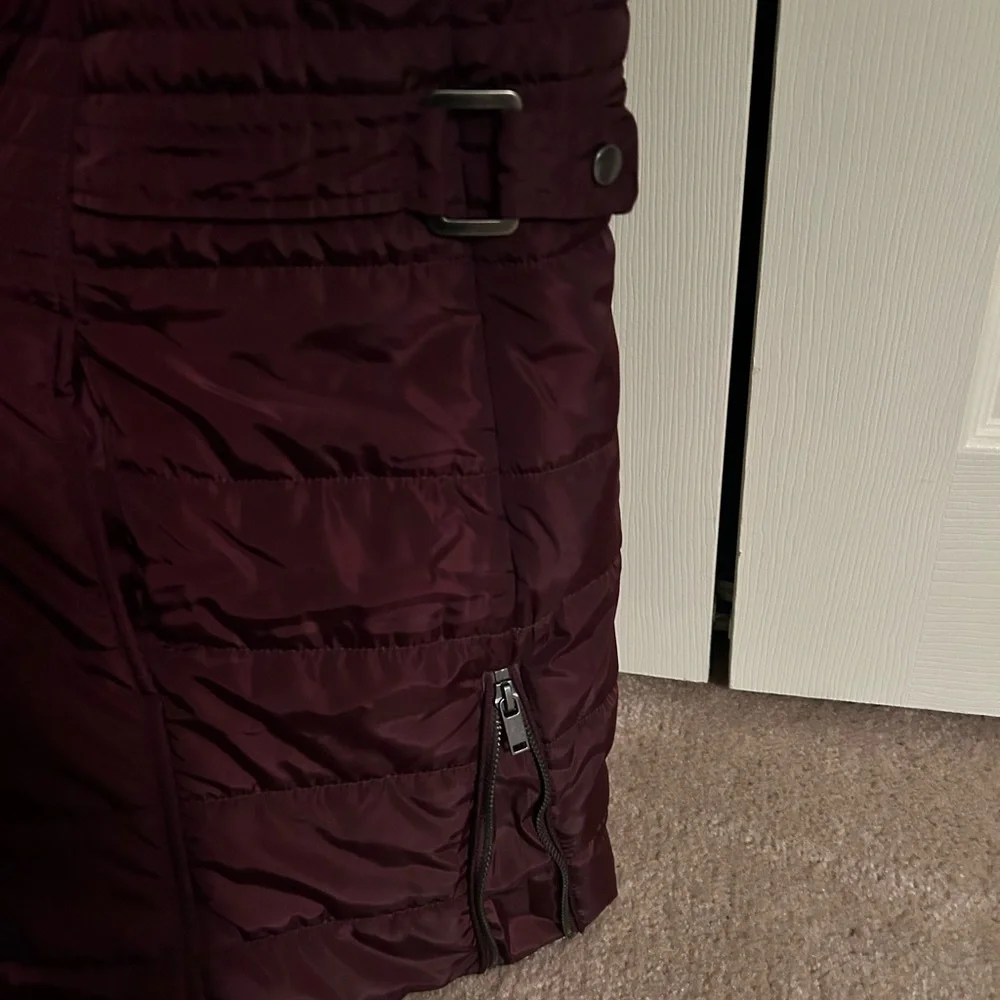 NWOT. Maurice's sleeveless vest with removable hood. - Picture 3 of 10